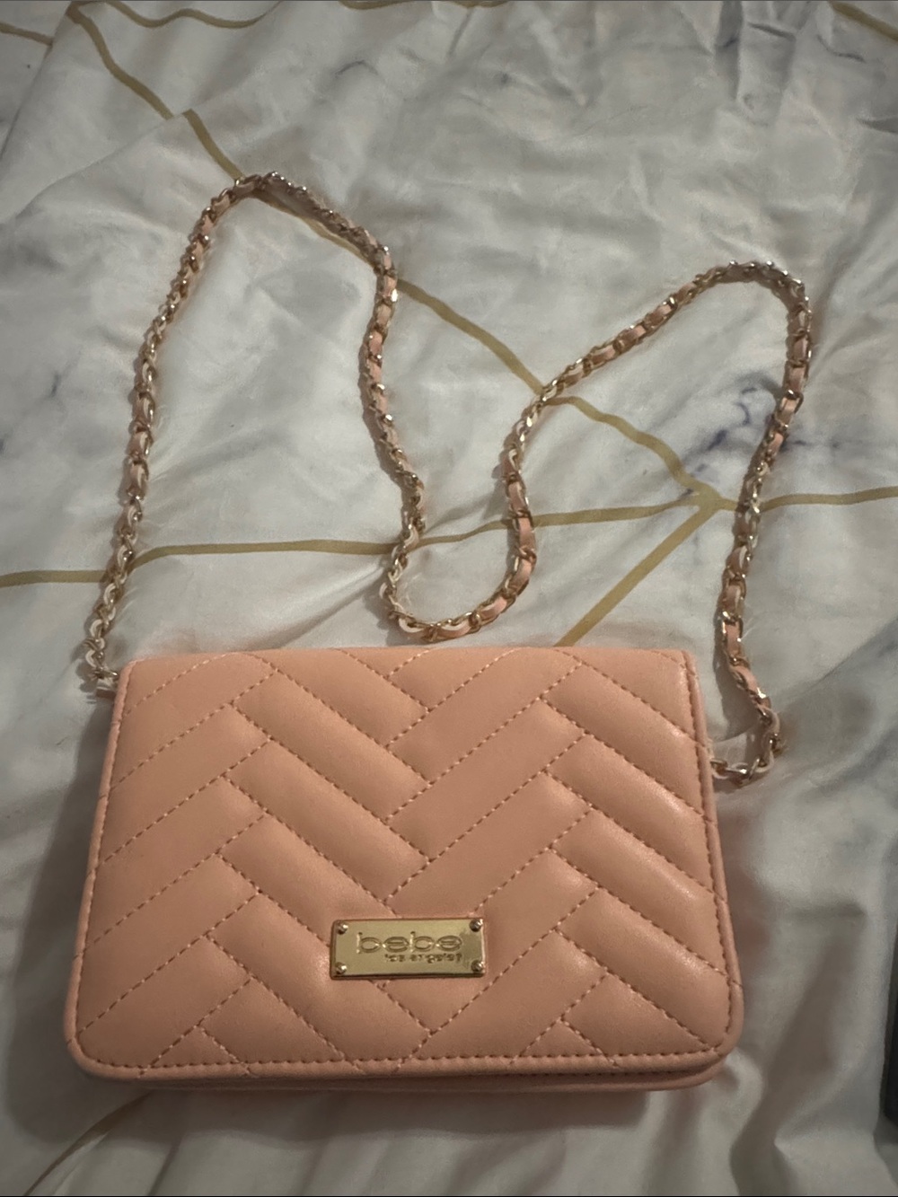 Bebe peach colored  Quilted Blush Crossbody with Gold Chain new no tags